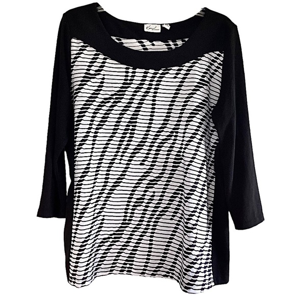 Kim Rogers Tops - Kim Rogers Abstract Black & White Print Pullover Top Black Side Seams Size XL